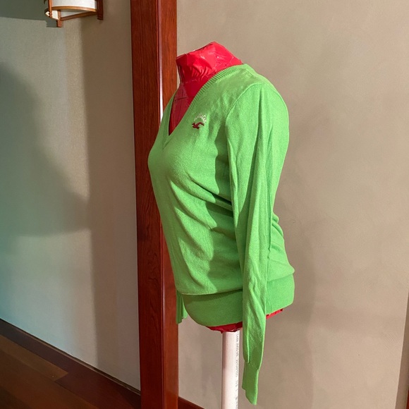 Hollister light weight pull over sweater - Picture 2 of 3